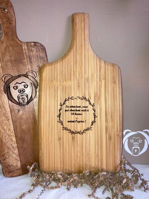 Planche en bambou gravé au laser